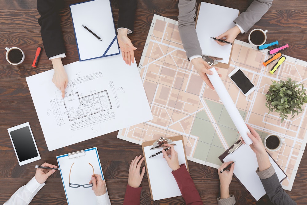 Agence immobilière à frais fixe ou agence classique : laquelle choisir ?
