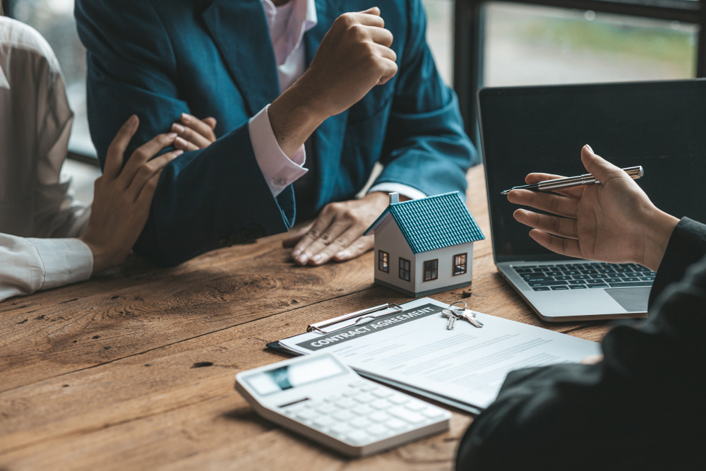 Acheter à deux avec un seul emprunteur : comment réussir son projet immobilier en couple