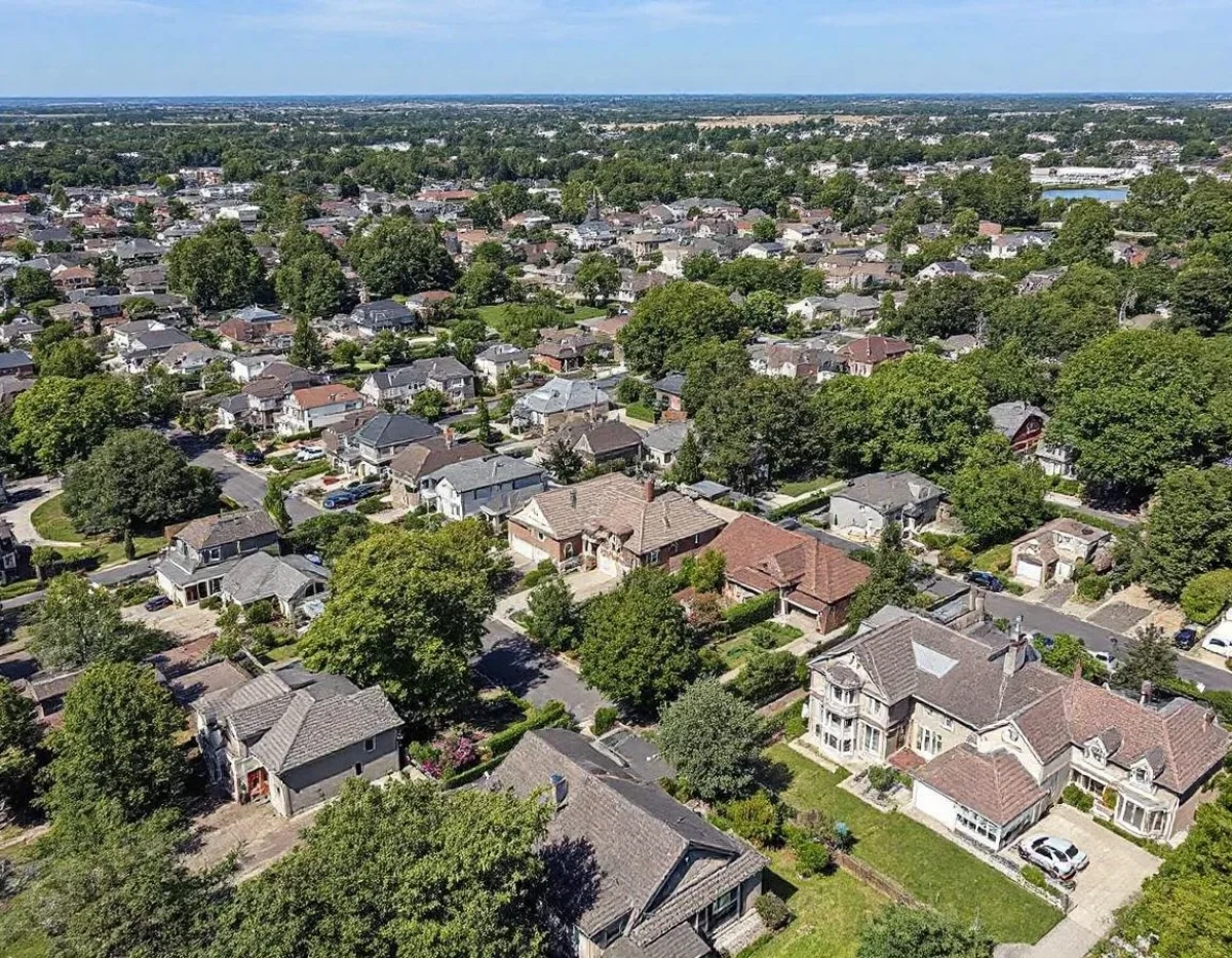 Décryptage des devis de rénovation résidentielle : Clés pour un projet sans accroc